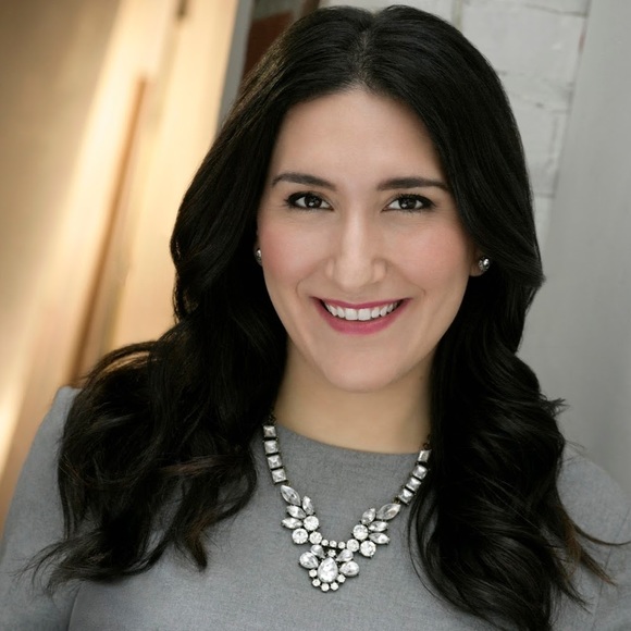 Meet your Posher, Lauren - Picture 1 of 1